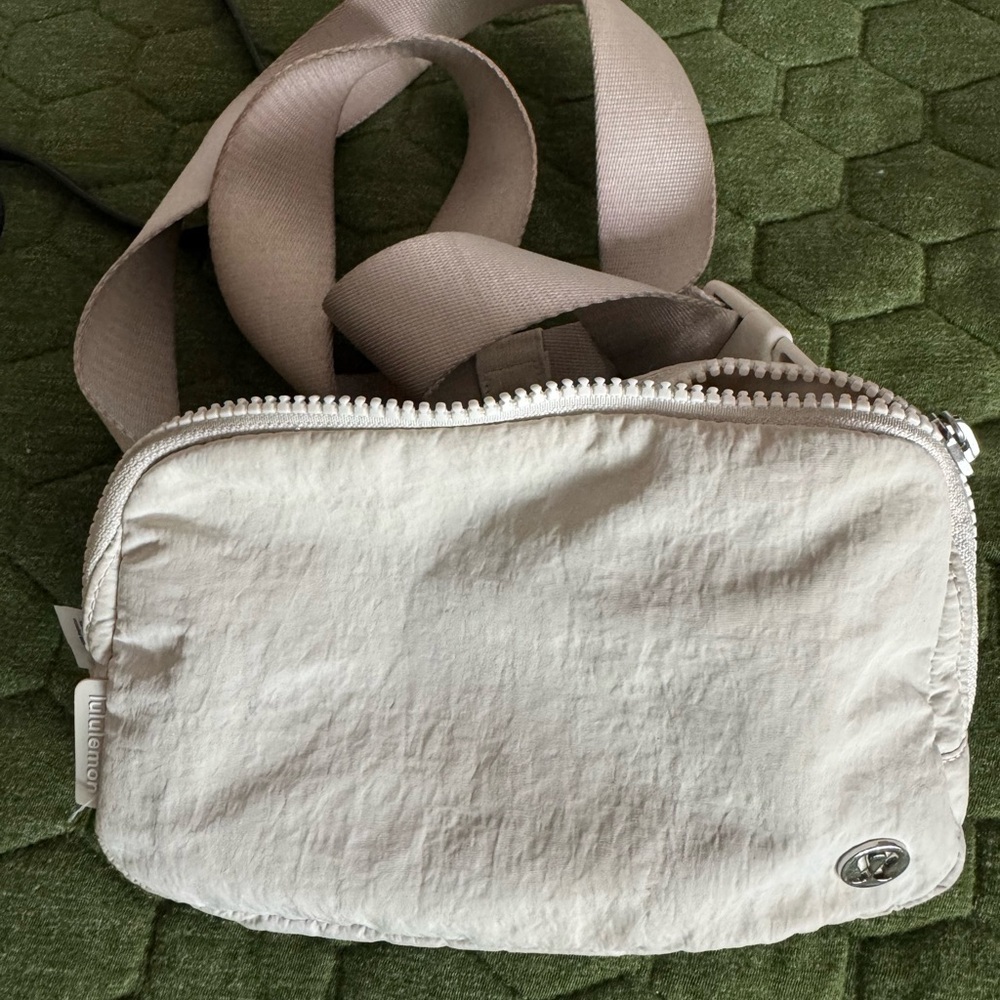 Lululemon belt bag
